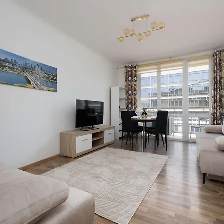Spacious Family With Air Conditioning In Downtown By Renters * ורשה